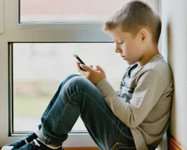 Are Smartphones Raising a Generation of Anxious Kids?