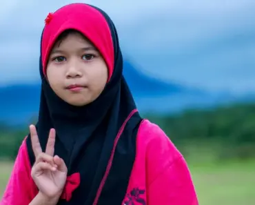 Libby Taverner’s 5 Most Jaw-Dropping Chanel Couture Moments on the May Vogue France Cover