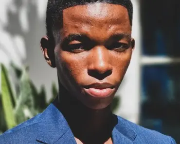 A Fashion Editor’s Guide to 5 Home Décor Pieces You Need