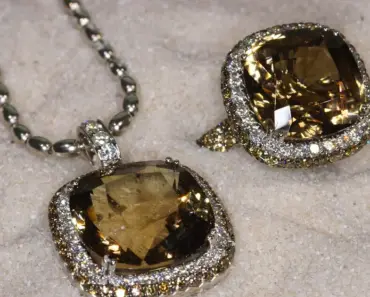 The 7 Antique Jewelry Trends That Went from Dated to Defining 2026’s Most-Wanted Pieces