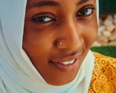 Hailey Bieber’s Coachella Nails Are Chic and Anti-Spring