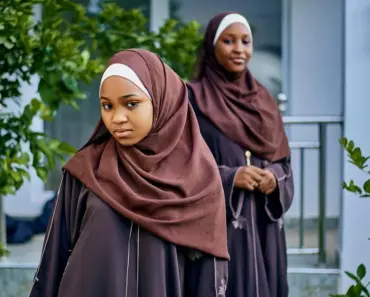 Uncovering the Alex Cooper vs Alix Earle Feud: 7 Shocking Moments That Escaped Your Radar