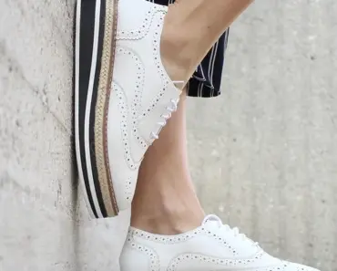 “11 Reasons Charlize Theron Just Wore the New Flat Shoe Trend of 2026”