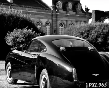 13 Iconic Met Gala Dresses That Turned Fashion History Upside Down