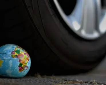 3 COS Spring 2026 Outfits Built by a Fashion Editor