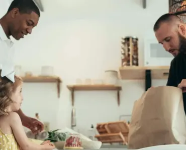 7 Essential Pieces to Build the Ultimate 2026 Summer Travel Wardrobe