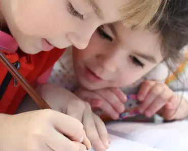 7 Lessons I Learned After Losing Myself in a Controlling Friendship