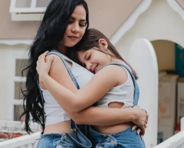 7 Mother’s Day Gift Ideas for Her Home That Will Become Her New Favorites