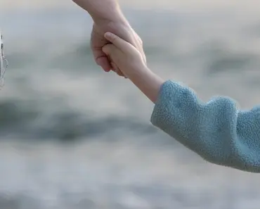 “13 Denim Color Trends to Wear with Sandals in 2026”