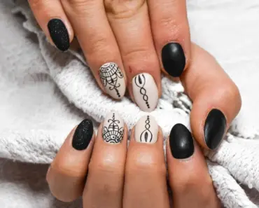7 Ways to Rock Effortless Milky Grey Nails This Season