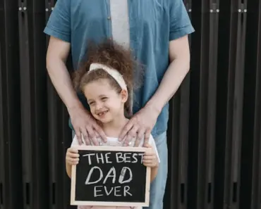 All the Best Polishes to Get the ‘Bubble Bath’ Manicure, According to a Beauty Editor