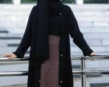 11 Fashion Must-Haves According to Who What Wear’s Molly Rogers