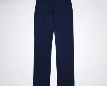 Riley Keough’s 9 Sizzling Summer Looks Featuring Kitten Heels