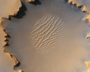 Victoria Beckham Brings the Capri Trend to Gap in 5 Sizzling Summer Looks