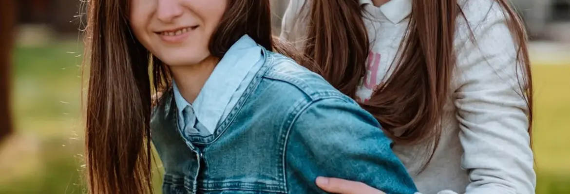 Hailey Bieber’s Go-To Nail Artist Reveals Her Top 5 Affordable Must-Have Lacquers