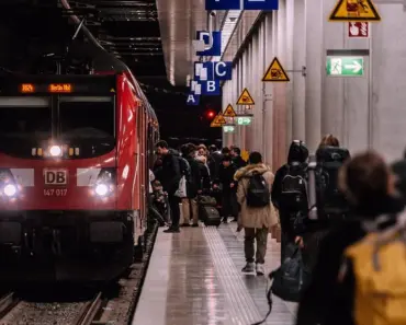 “19 Free People Editor-Approved Arrivals That Will Steal Your Style This Season”