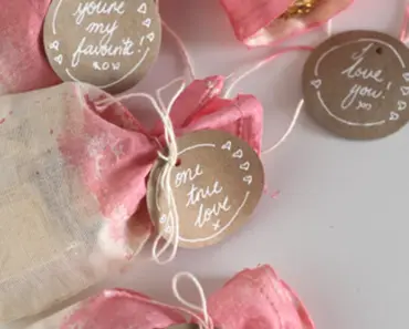 The Perfect Gift: Dip-Dyed Treat Bags