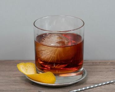 The Old Fashioned Cocktail: Ingredients, History, and How to Master It