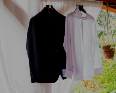 Clothes for the Groom: Linen Beach Attire vs. Bold Custom Tuxedos Clothes for the Groom: Linen Beach Attire vs. Bold Custom Tuxedos