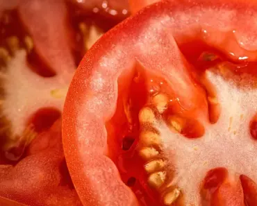 3 Tips: Staking vs Caging Tomatoes – Choose Right Harvest