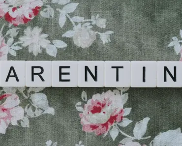 Navigating Family Relationships: 7 Monthly Theme Strategies Navigating Family Relationships: 7 Monthly Theme Strategies