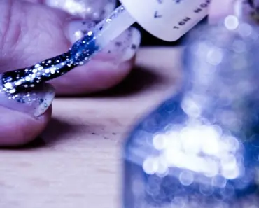 25 Summer Nail Ideas for Beach Days