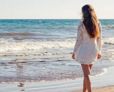 34 Pretty White Summer Dresses for Warm Days
