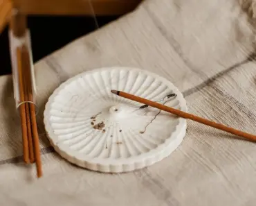 DIY: 3 Easy Steps to an Affordable Space-Saving Soap Tray