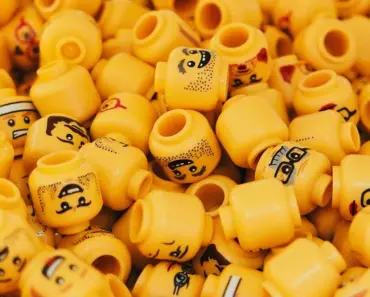 7 Signs You Have Too Many Toys (Experts Agree)