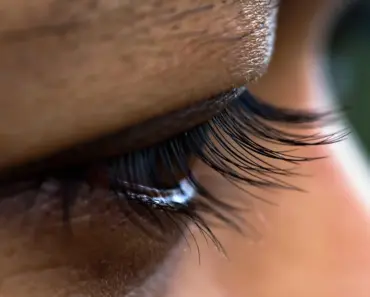 Kylie Jenner’s 5 Bold Bleached Brow Met Gala Steps