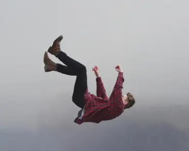 Alexa Chung Wore 3 Jeans I Recommend Flying In Alexa Chung Wore 3 Jeans I Recommend Flying In