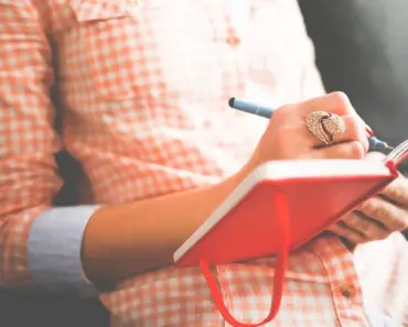7 Ways to Write a Birth Plan That Actually Helps