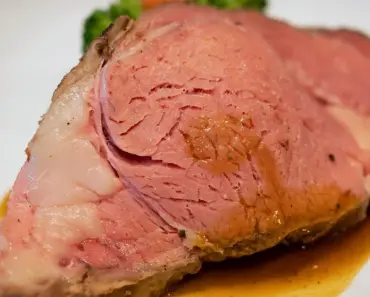 Tips to Reheat Prime Rib So It Stays Juicy
