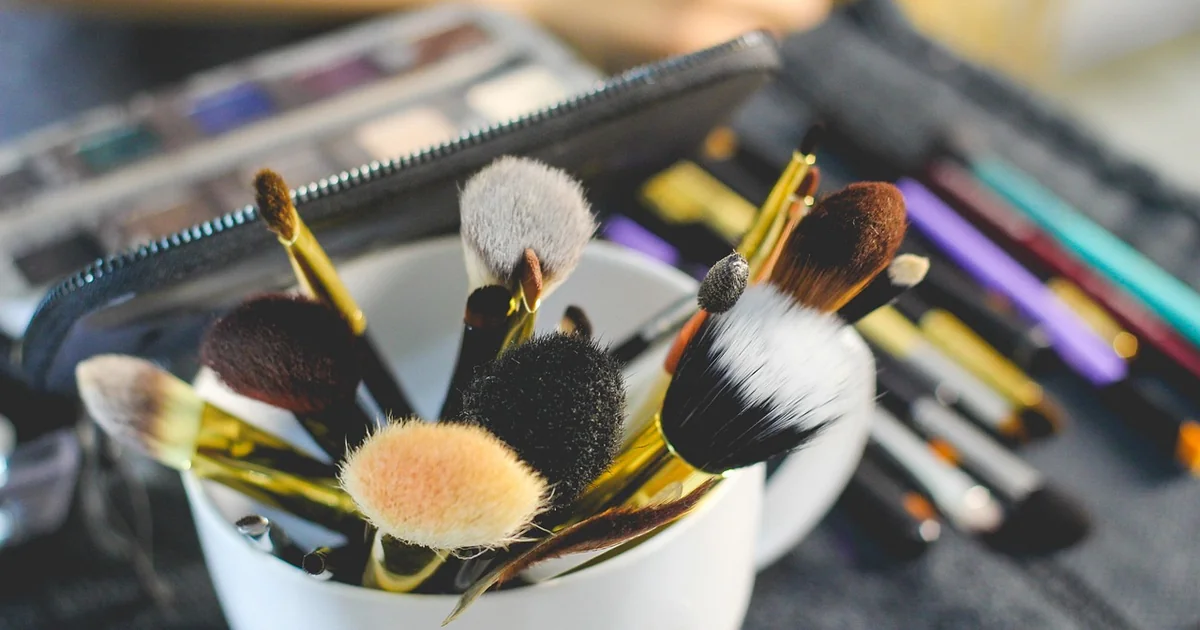 7 Beauty Products It Girls Have Been Slyly Using celebrities secret beauty products