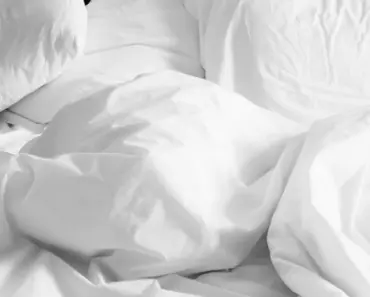 Bedding Expert: 5 Reasons Quince’s Popular Linen Sheets Win