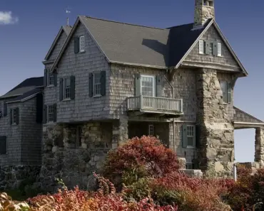 7 Surprising Ways Your Home Exterior Could Hurt Value