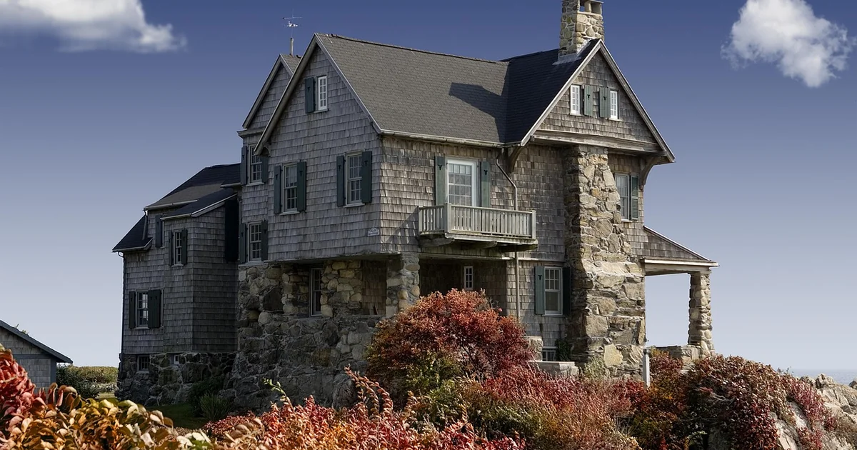 7 Surprising Ways Your Home Exterior Could Hurt Value home exterior problems