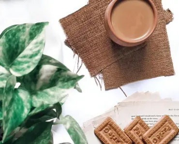 Beauty Editor’s Review: 7 Reasons to Love Prada Santal Chai