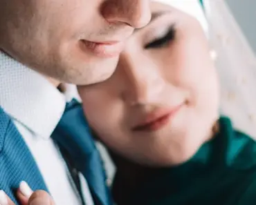 7 Wedding Guest Trends Everyone’s Wearing