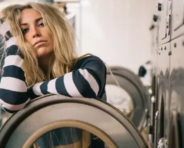 7 Easy Ways to Get Pet Hair Out of Laundry