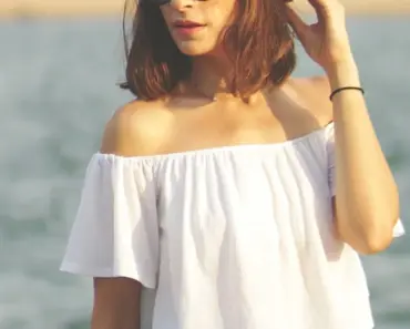 7 Best Strapless Bras Chosen by Our Editors