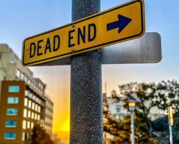 What is a Dead End Kitchen