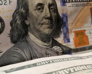What Do Rich People Invest in
