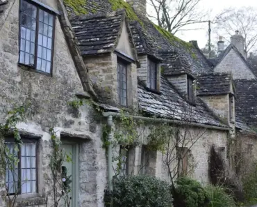 What is Realtor in British English