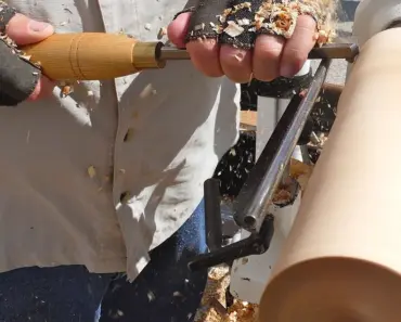 What Are the Disadvantages of Manual Lathe