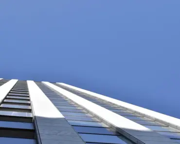 Who Owns the Wilshire Grand Hotel