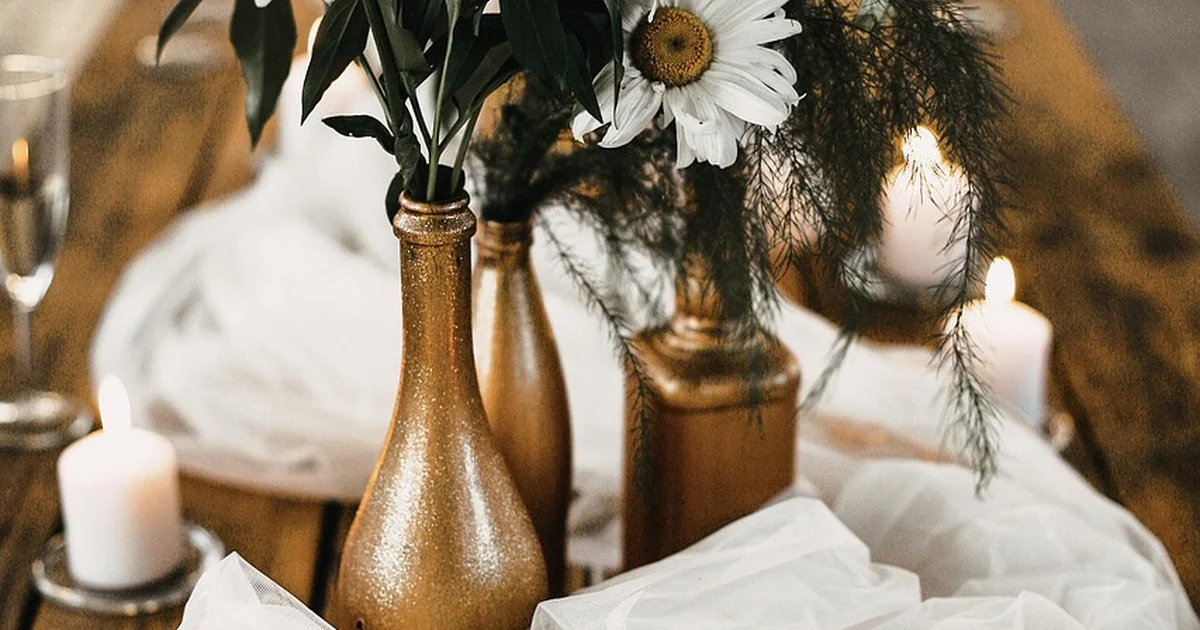 Elegant Halloween Decor