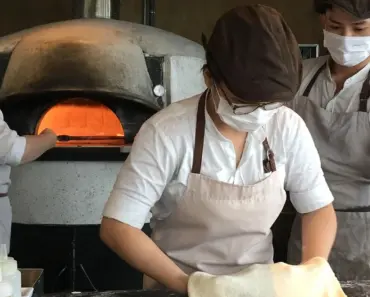 What Makes a Restaurant a Pub