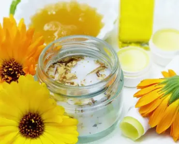 How to Sweeten Lip Balm Naturally