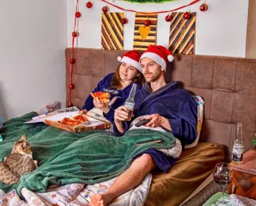 Can Couples Stay in Hostels